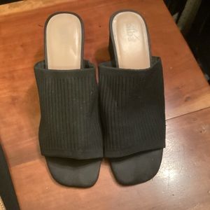 Womens Diba black stretch knit top mules. Size 8.5 EUC